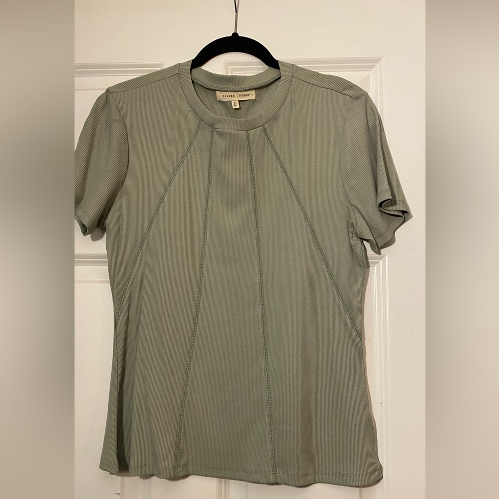 Ribbed Tee